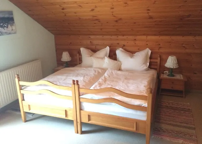 Haus Am Wald בית הארחה באייריש אייסנשטיין